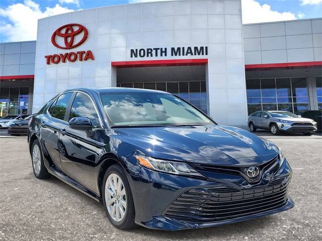 2020 Toyota Camry LE — Sedan — 33,425 mi — Miami, FL