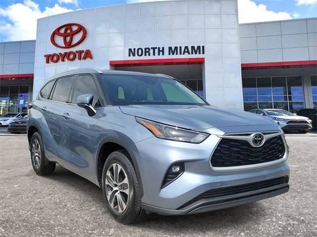 2022 Toyota Highlander XLE — SUV — 27,596 mi — Miami, FL