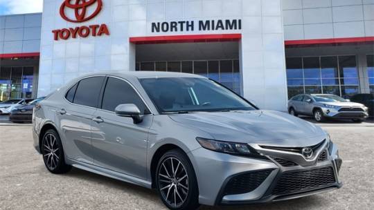 2022 Toyota Camry SE — Sedan — 16,247 mi — Miami, FL
