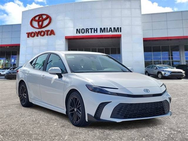 2025 Toyota Camry SE — Sedan — 10 mi — Miami, FL