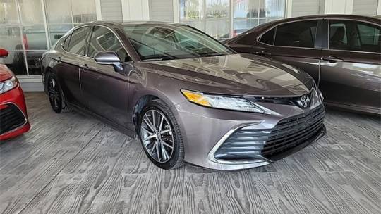 2023 Toyota Camry XLE — Sedan — 33,725 mi — Miami, FL
