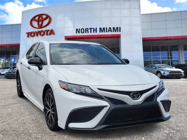 2024 Toyota Camry SE — Sedan — 32,523 mi — Miami, FL
