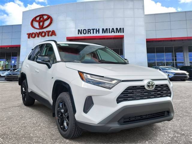 2025 Toyota RAV4 Hybrid XLE — SUV — 4,322 mi — Miami, FL