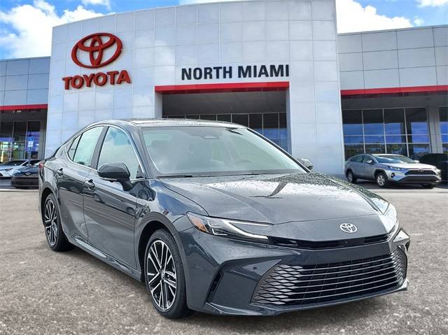 2025 Toyota Camry XLE — Sedan — 12 mi — Miami, FL