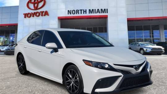 2024 Toyota Camry SE — Sedan — 24,393 mi — Miami, FL