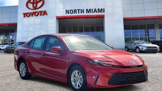 2025 Toyota Camry LE — Sedan — 29 mi — Miami, FL