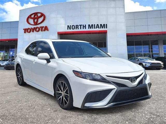 2024 Toyota Camry SE — Sedan — 33,616 mi — Miami, FL