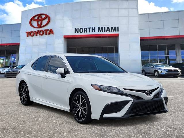 2023 Toyota Camry SE — Sedan — 21,997 mi — Miami, FL
