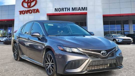 2024 Toyota Camry SE — Sedan — 5 mi — Miami, FL