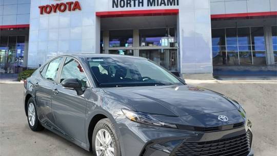 2025 Toyota Camry Hybrid LE — Sedan — 9,026 mi — Miami, FL