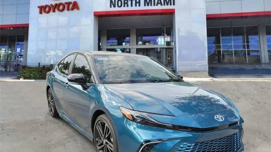 2025 Toyota Camry XSE — Sedan — 5 mi — Miami, FL