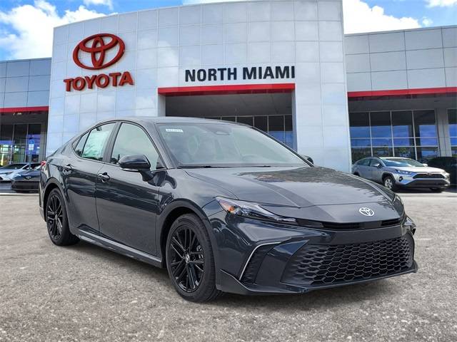 2025 Toyota Camry Hybrid LE — Sedan — 5 mi — Miami, FL