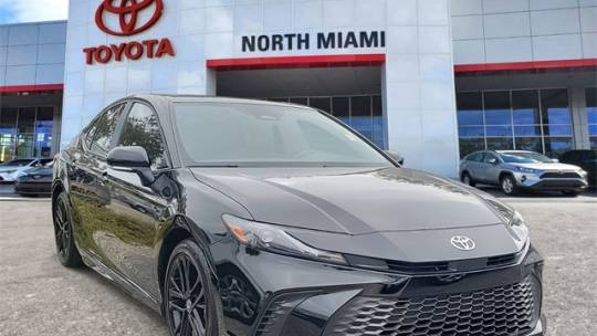 2025 Toyota Camry SE — Sedan — 11,285 mi — Miami, FL