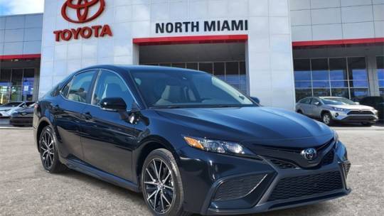 2024 Toyota Camry SE — Sedan — 6,052 mi — Miami, FL
