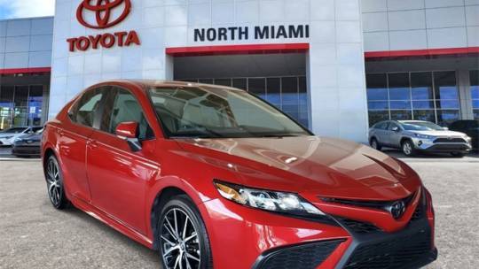 2023 Toyota Camry SE — Sedan — 14,584 mi — Miami, FL