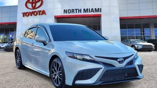 2024 Toyota Camry SE — Sedan — 11,433 mi — Miami, FL