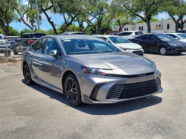 2025 Toyota Camry SE — Sedan — 12 mi — Miami, FL