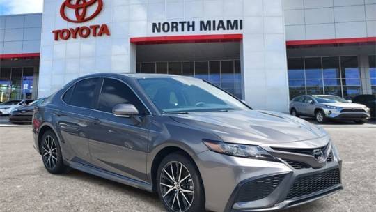 2024 Toyota Camry SE — Sedan — 5 mi — Miami, FL