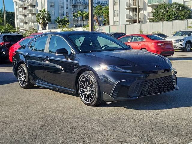 2025 Toyota Camry SE — Sedan — 15 mi — Miami, FL