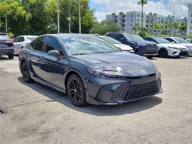 2025 Toyota Camry LE — Sedan — 5,823 mi — Miami, FL
