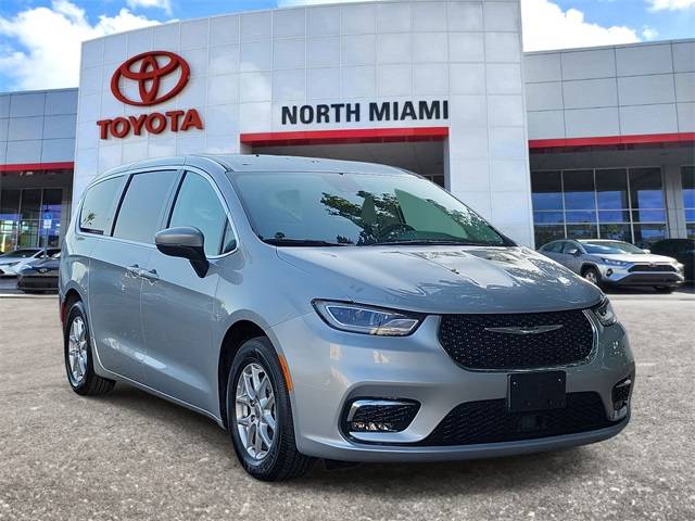 2023 Chrysler Pacifica Touring L — Minivan — 46,763 mi — Miami, FL