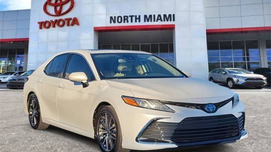 2022 Toyota Camry Hybrid XLE — Sedan — 42,935 mi — Miami, FL