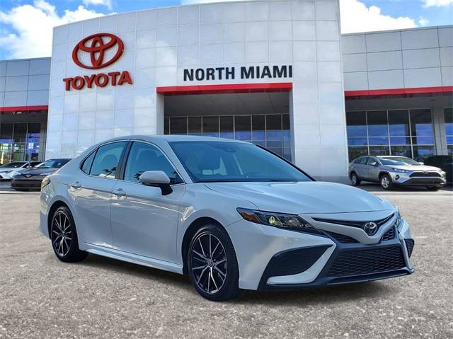 2024 Toyota Camry SE — Sedan — 42,548 mi — Miami, FL