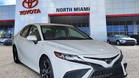 2024 Toyota Camry SE — Sedan — 506 mi — Miami, FL