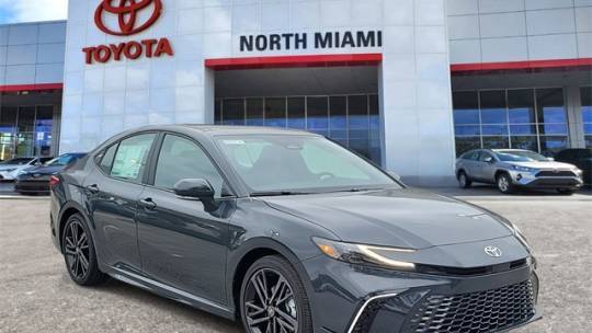 2025 Toyota Camry XSE — Sedan — 5 mi — Miami, FL