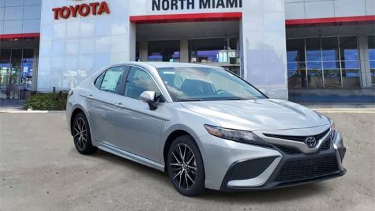 2024 Toyota Camry SE — Sedan — 13,707 mi — Miami, FL