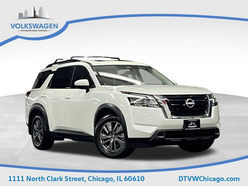 2022 Nissan Pathfinder SV — SUV — 71,743 mi — Chicago, IL