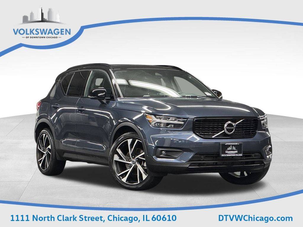 2022 Volvo XC40 R-Design — SUV — 25,765 mi — Chicago, IL