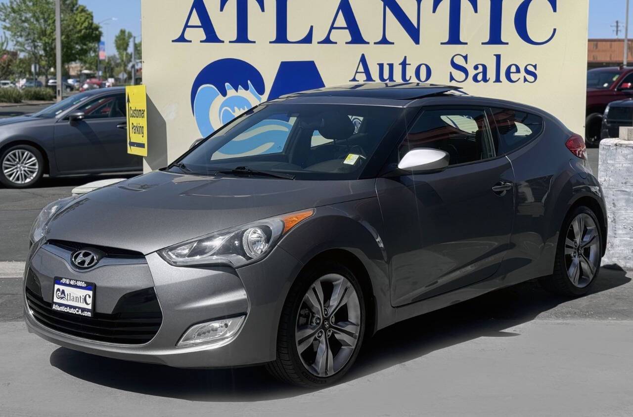 2013 Hyundai Veloster Base — Hatchback — 95,729 mi — Sacramento, CA