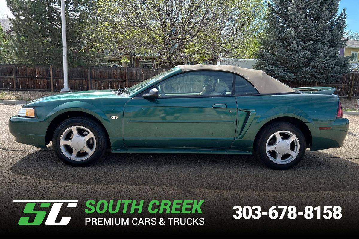 2000 Ford Mustang GT