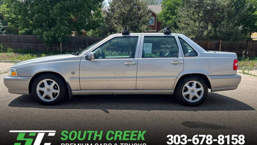1999 Volvo S70 Base