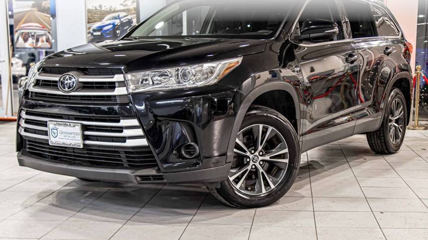 2019 Toyota Highlander LE V6 — SUV — 49,892 mi — Palos Hills, IL