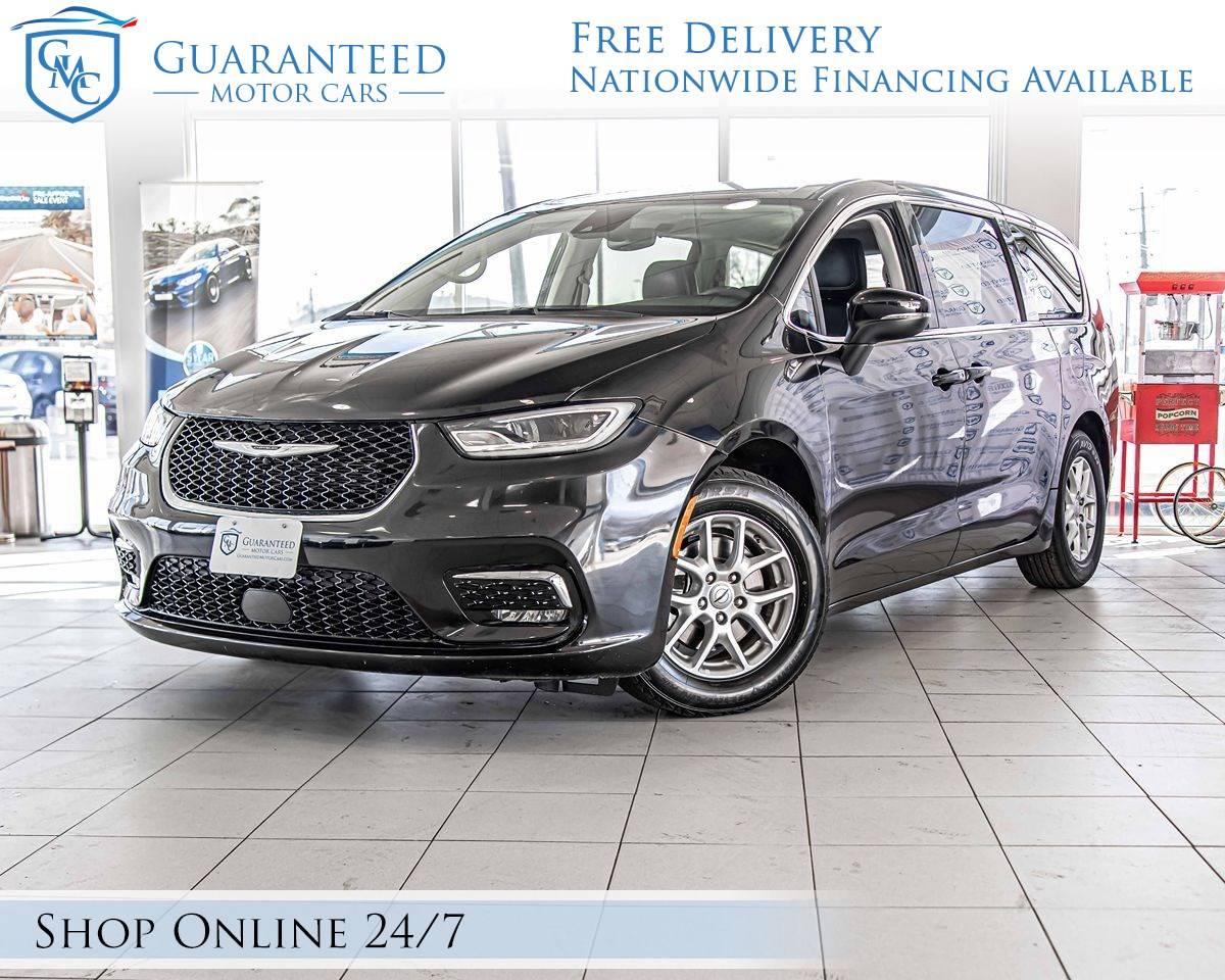 2023 Chrysler Pacifica Touring L — Minivan — 35,388 mi — Palos Hills, IL