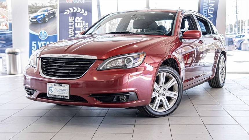 2013 Chrysler 200 Touring — Sedan — 178,630 mi — Palos Hills, IL
