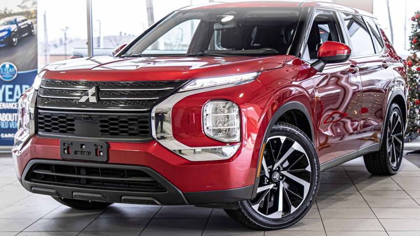 2022 Mitsubishi Outlander ES — SUV — 55,736 mi — Palos Hills, IL
