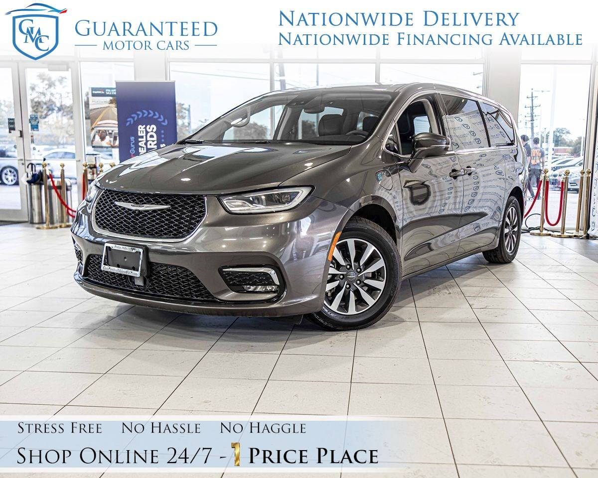 2022 Chrysler Pacifica Hybrid Touring L — Minivan — 65,452 mi — Palos Hills, IL