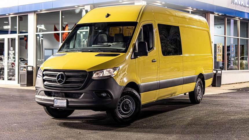 2024 Mercedes-Benz Sprinter Crew Van 2500 — Cargo Van — 5 mi — Palos Hills, IL