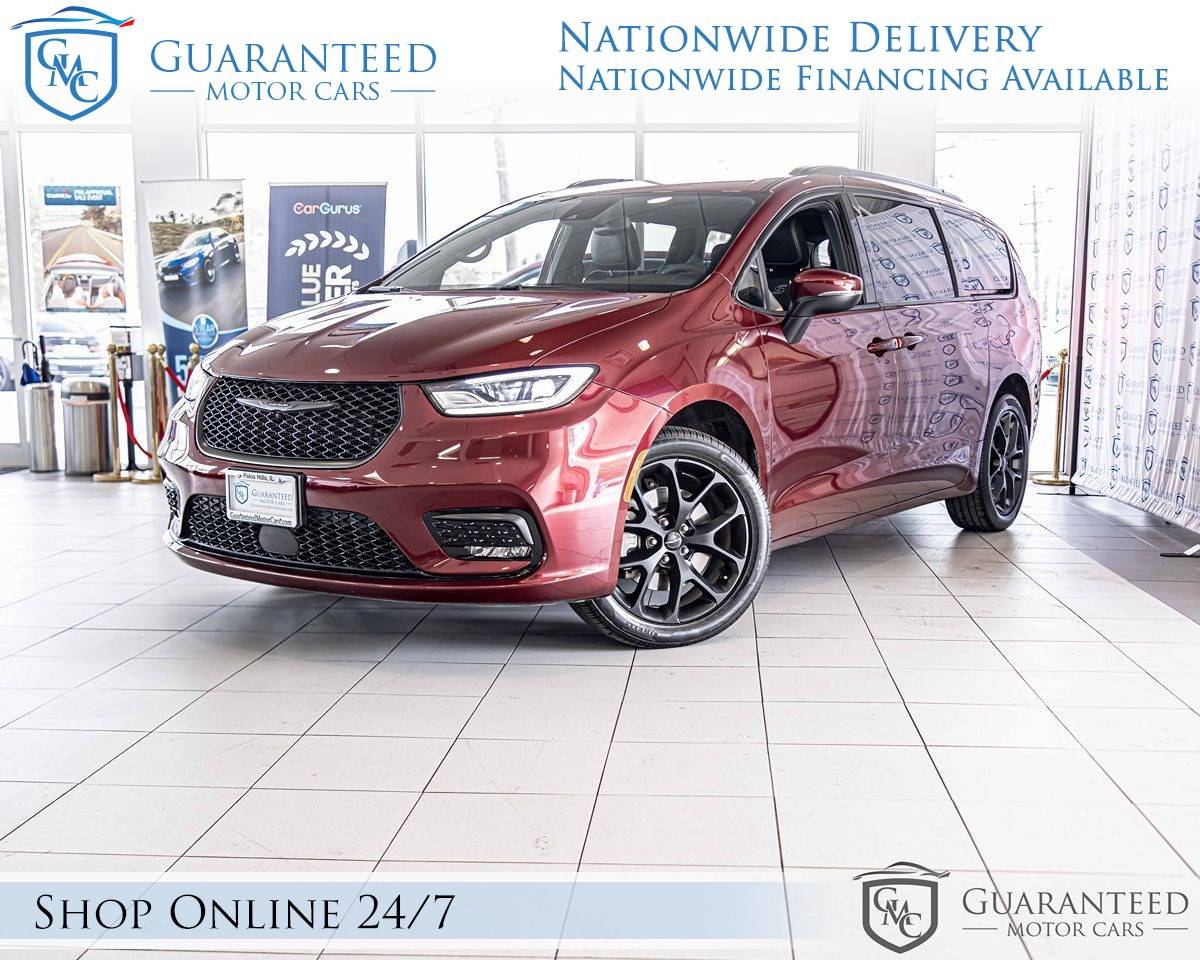 2023 Chrysler Pacifica Touring L — Minivan — 25,785 mi — Palos Hills, IL