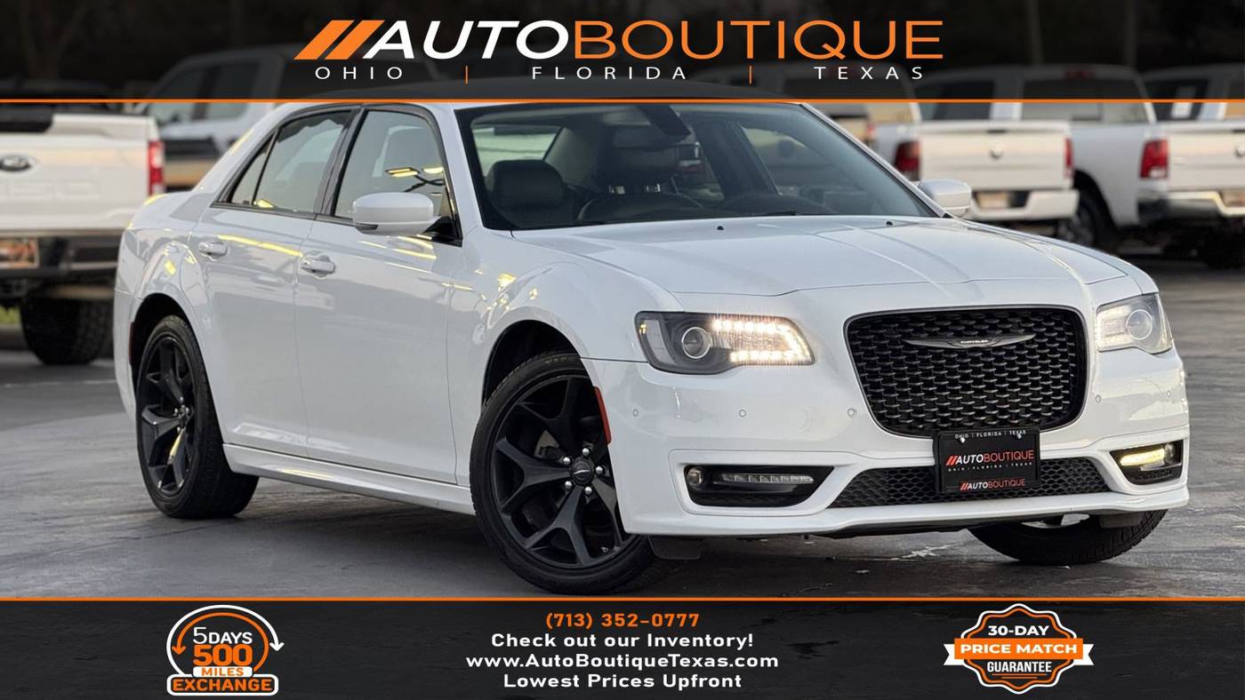 2022 Chrysler 300 Touring L — Sedan — 44,085 mi — Alvin, TX