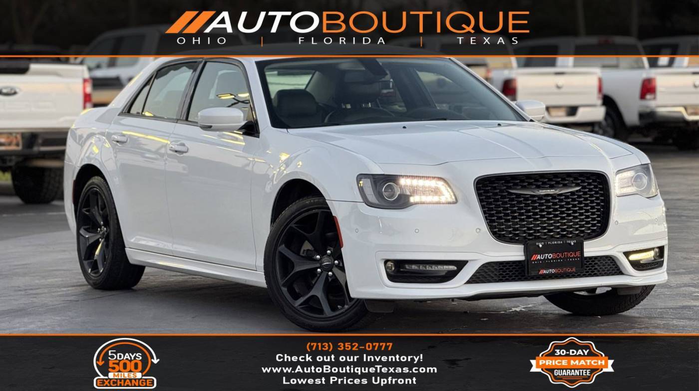 2022 Chrysler 300 Touring L