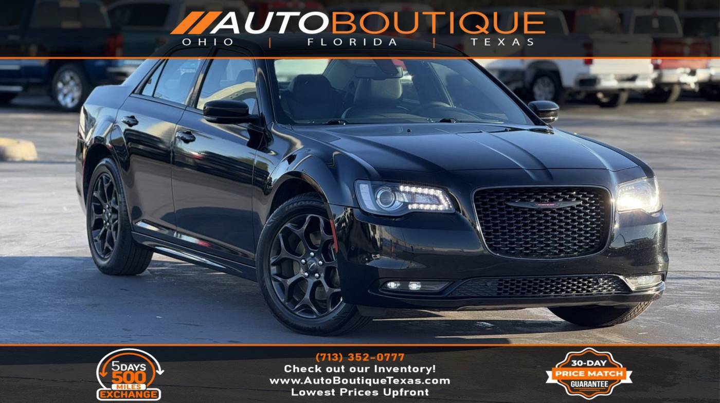 2022 Chrysler 300 Touring L — Sedan — 37,860 mi — Alvin, TX