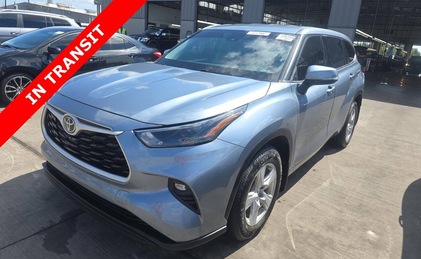 2022 Toyota Highlander LE — SUV — 59,757 mi — Alvin, TX