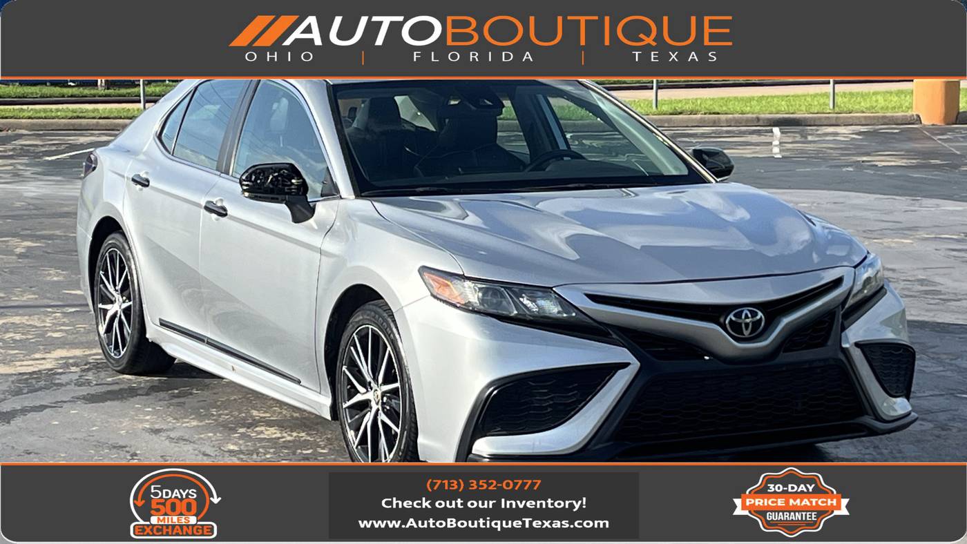 2022 Toyota Camry SE