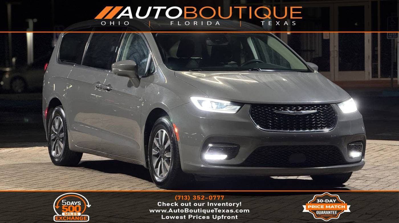 2022 Chrysler Pacifica Hybrid Touring L — Minivan — 73,797 mi — Alvin, TX