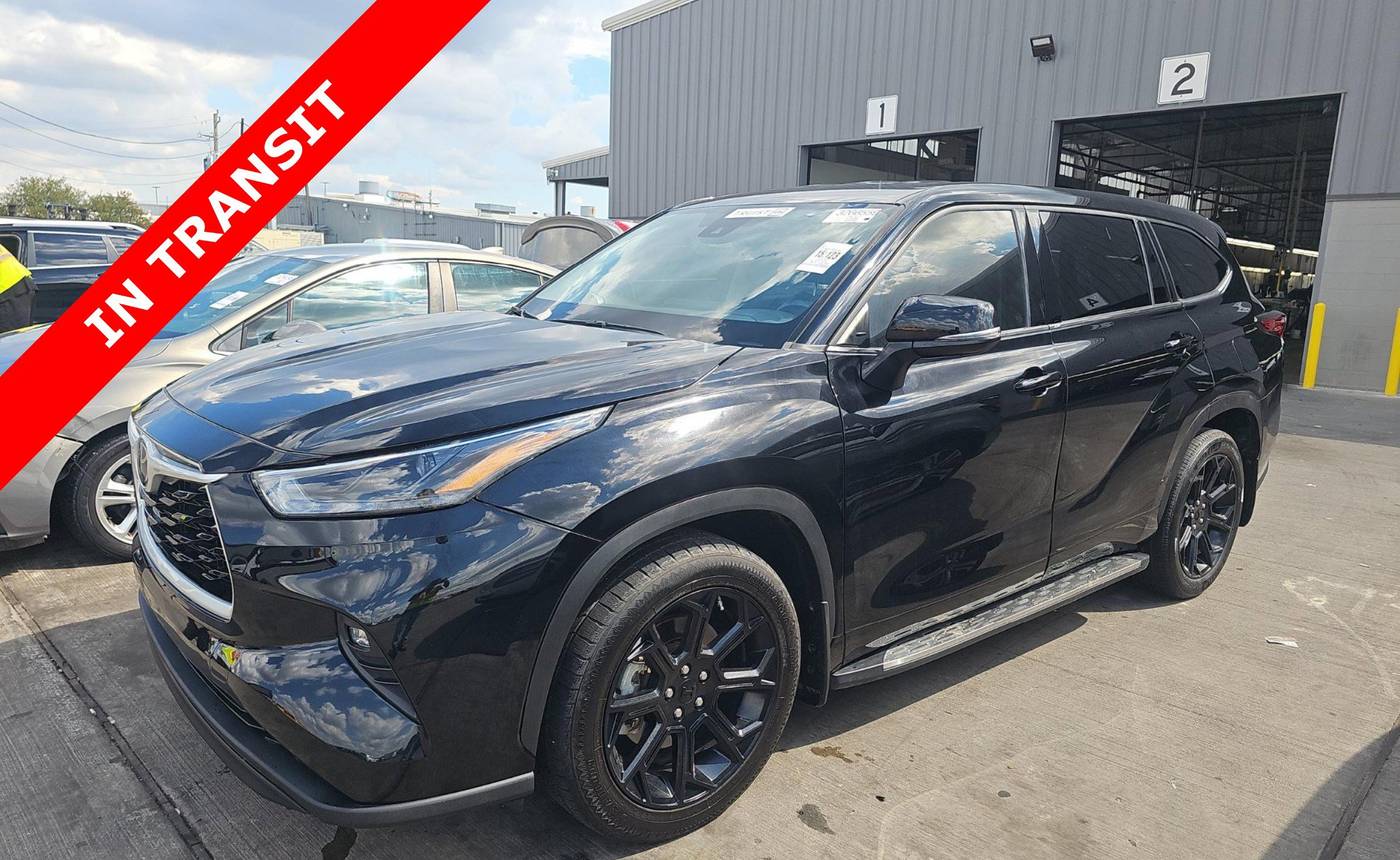 2022 Toyota Highlander LE — SUV — 37,528 mi — Alvin, TX