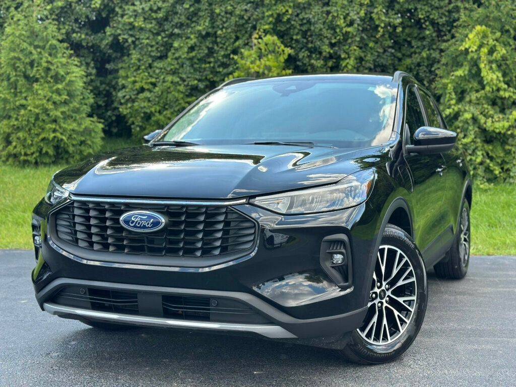 2023 Ford Escape Plug-In Hybrid — SUV — 29,655 mi — Oak Forest, IL
